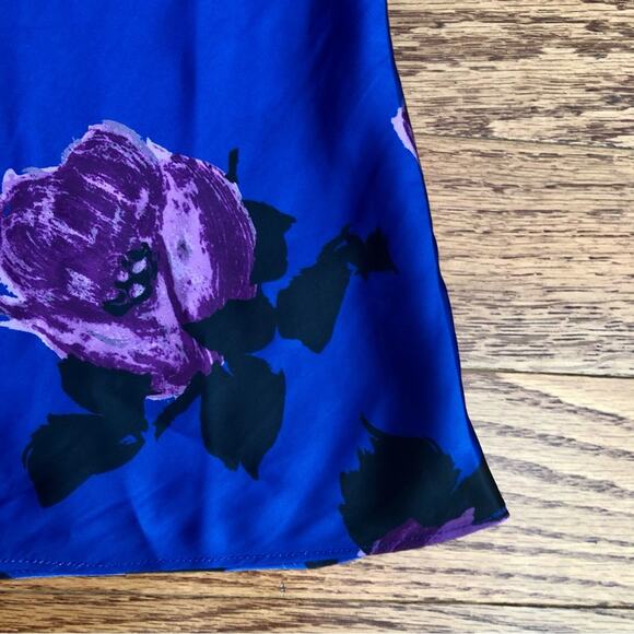 PAIGE Camisole Cowl Drape Neck Sleeveless Satin Floral Print Blue Purple M NWT - Picture 6 of 12